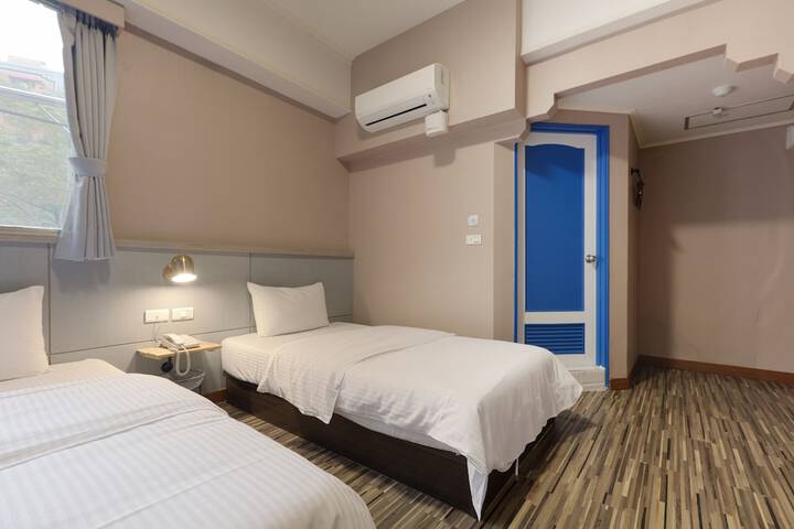 Room 92 of 232