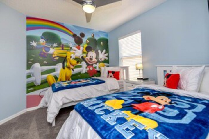 Room 9 of 25