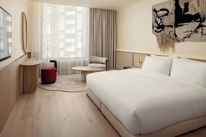 Room 18 of 75