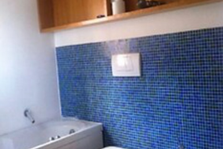 Room 2 of 30