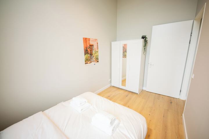 Room 85 of 123