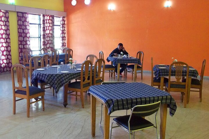 Dining 10 of 17