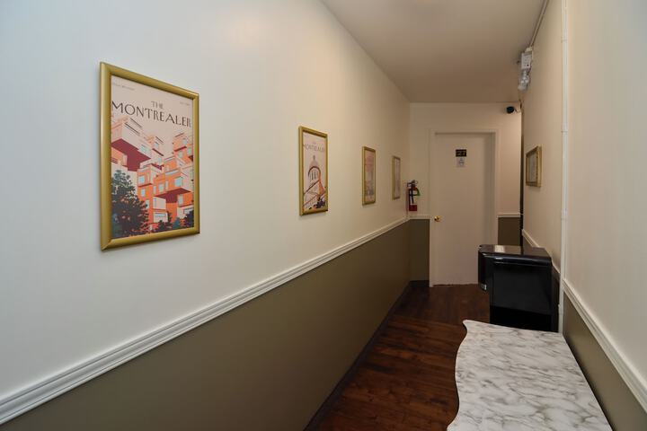 Room 68 of 87