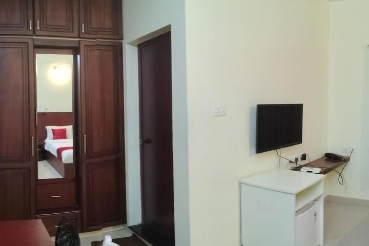 Room 10 of 27