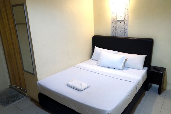 Room 5 of 34