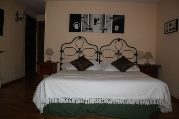 Room 5 of 27