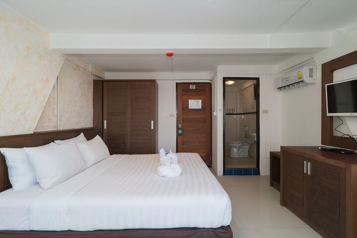 Room 41 of 102
