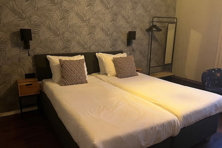 Room 16 of 67