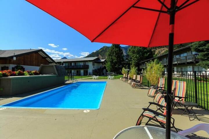 Pool 48 of 72