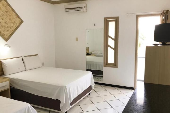 Room 17 of 40