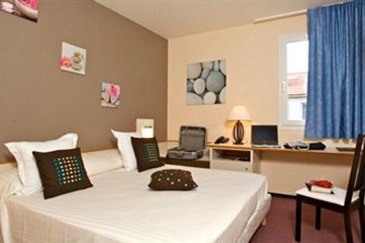 Room 16 of 22