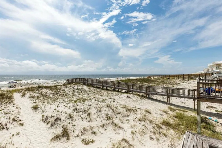 Mondo Kayo by Meyer Vacation Rentals in Gulf Shores, AL
