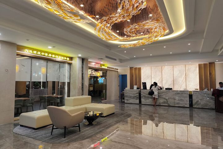 Hotel Interior 14 of 172
