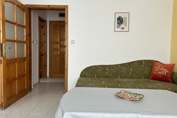 Room 44 of 146