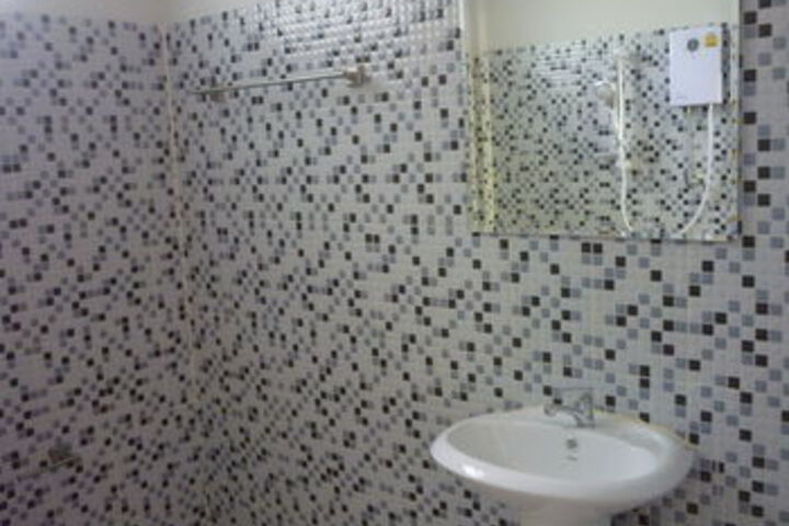 Room 2 of 22