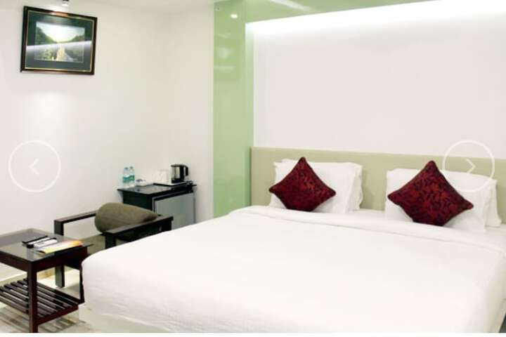 Room 7 of 30