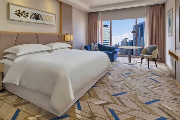 Room 21 of 76