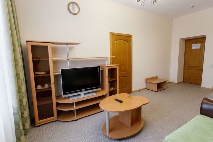 Room 53 of 82