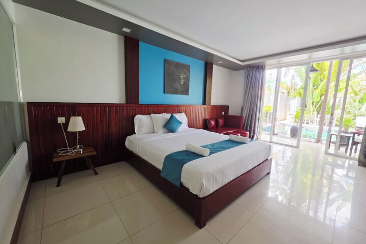 Room 10 of 34
