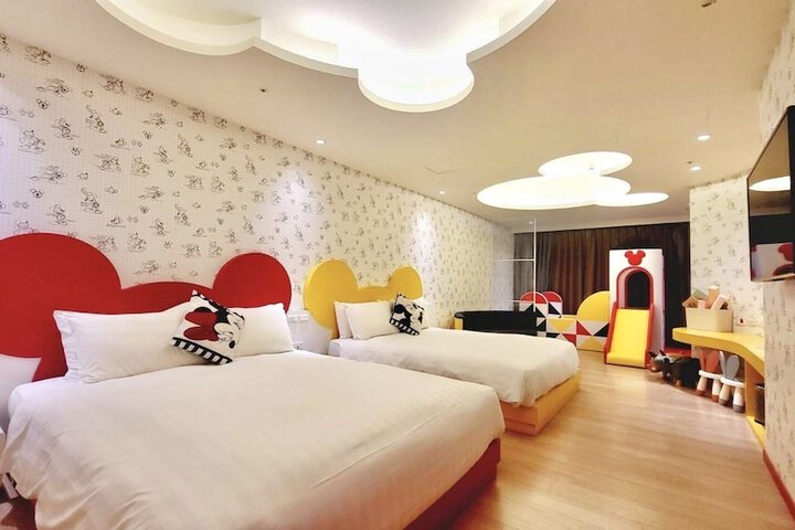 Room 42 of 120