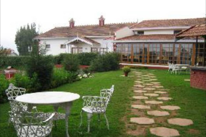 Kluney Manor