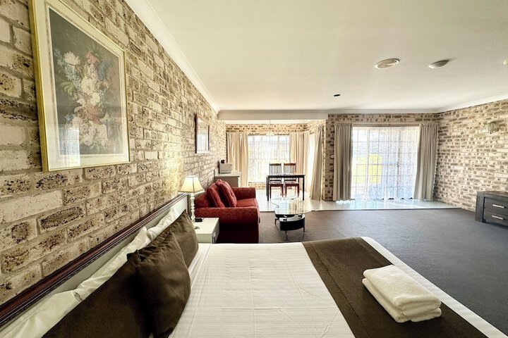 Room 15 of 113