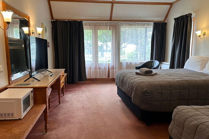Room 19 of 38