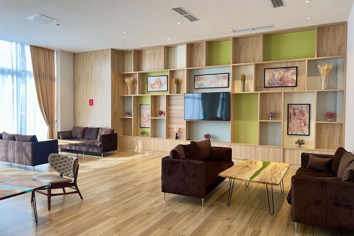Hotel Interior 8 of 141