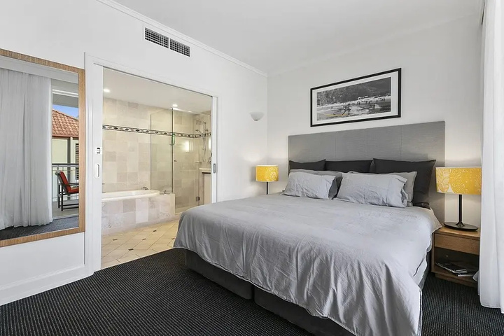 Room 2 of 14