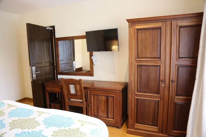 Room 17 of 114