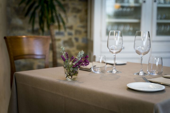 Dining 58 of 92
