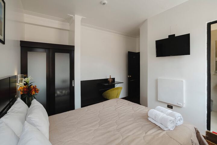 Room 76 of 176