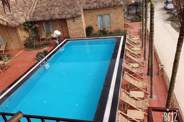 Pool 18 of 27