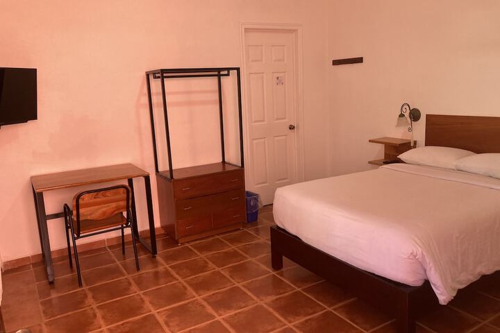 Room 2 of 7