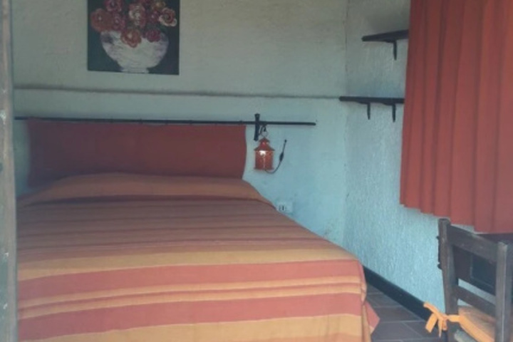Room 3 of 8