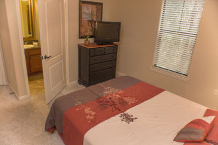 Room 11 of 19