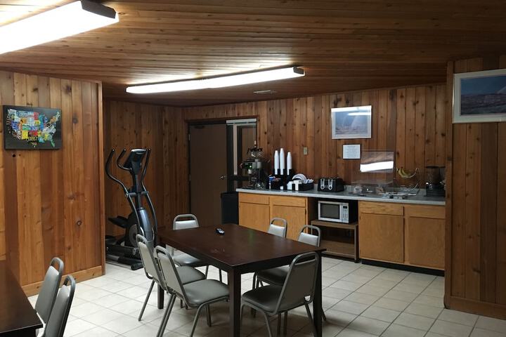 Breakfast/Coffee Service 17 of 22