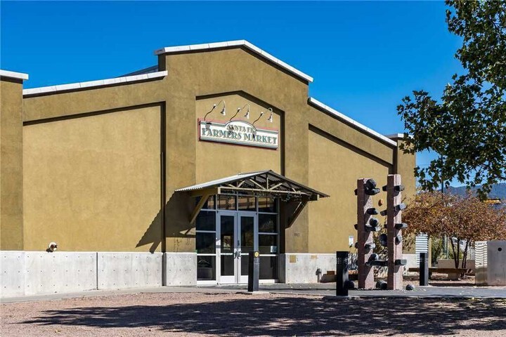 Casita Don Manuel 1 Bedroom, Kiva Fireplace, Private Yard, Grill, Sleeps 2 in Santa Fé, NM