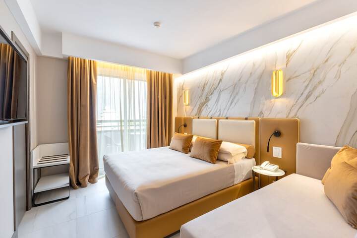 Room 21 of 111