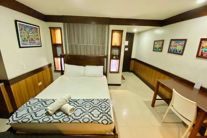 Room 17 of 43