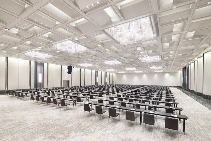 Ballroom/Hall 105 of 251