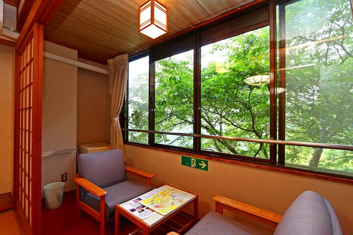 Room 7 of 43