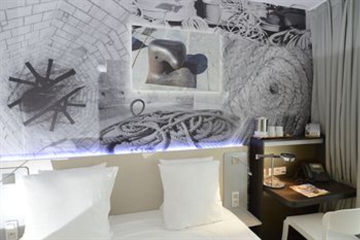 Room 20 of 40