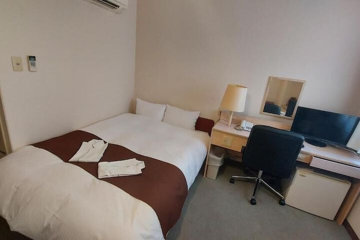Room 14 of 36