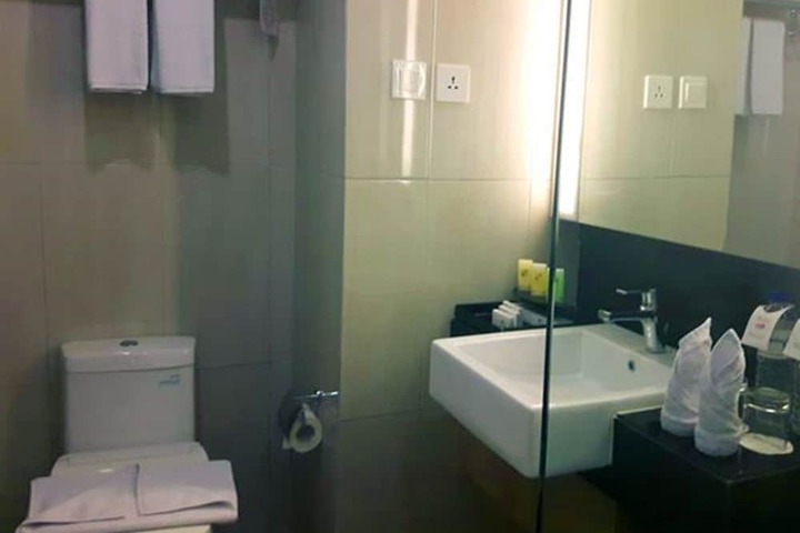 Room 18 of 43