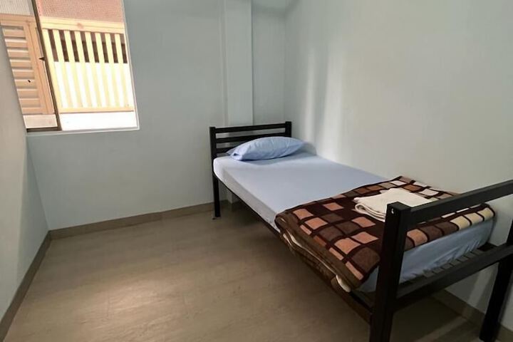 Room 18 of 38
