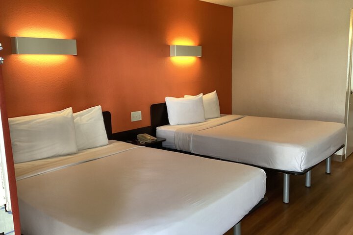 Executive 2 Queen Beds (4 of 6)