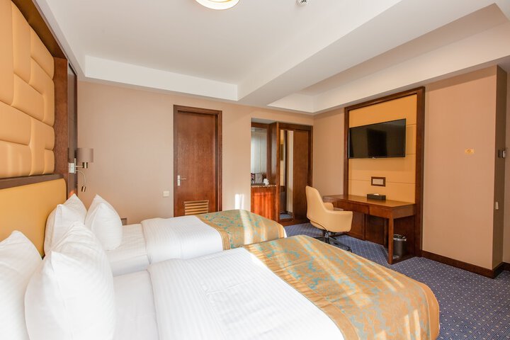 Room 20 of 80