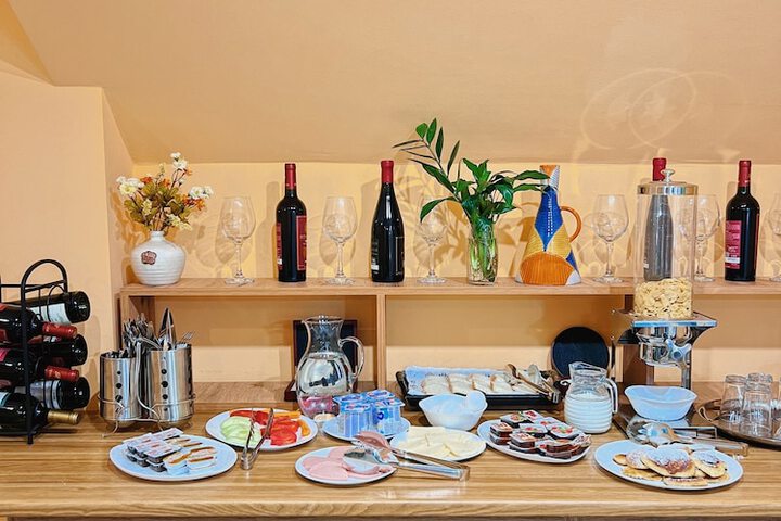 Breakfast/Coffee Service 68 of 71