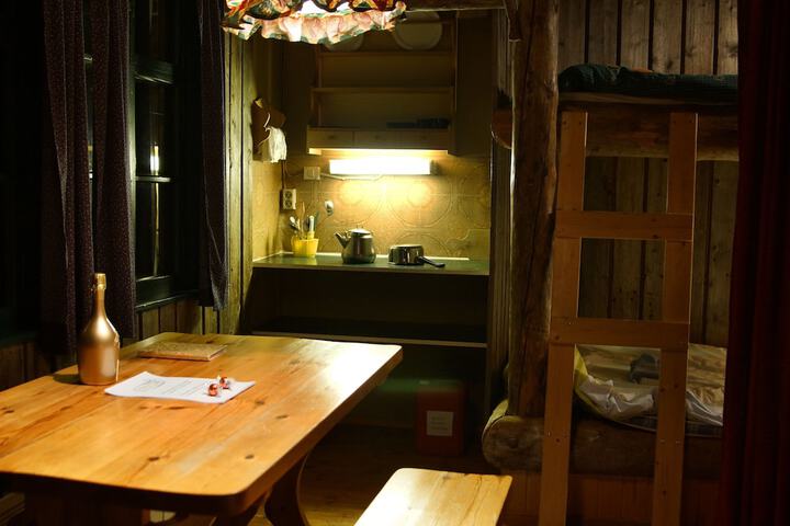 Room 7 of 72